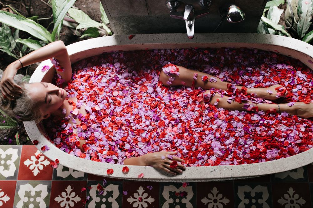 private jacuzzi massage in Dubai