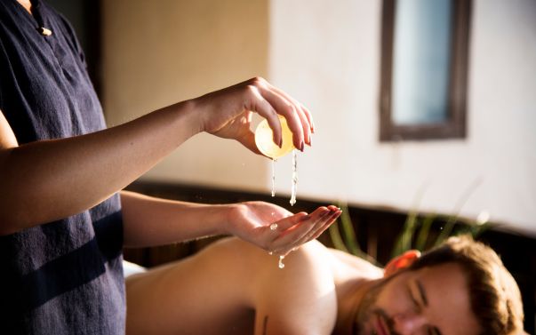 Best Oil Massage Centre in Dubai